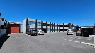 Warehouse To Let In Epping 2