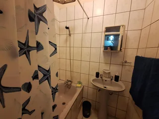 Holiday Lettings !! Gorgeous breaker views ....