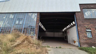 14A - 850sqm Warehouse To Rent - Roodekop