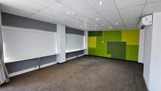 Warehouse To Let In Epping 2