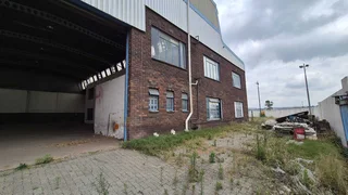 14A - 850sqm Warehouse To Rent - Roodekop