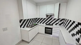 Warehouse To Let In Epping 2