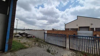 14A - 850sqm Warehouse To Rent - Roodekop