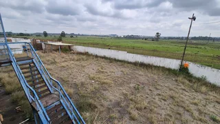 14A - 850sqm Warehouse To Rent - Roodekop