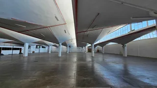 Warehouse To Let In Epping 2