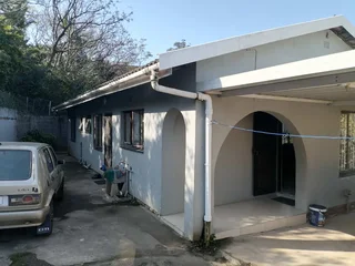 &#34;Experience Serenity &amp; Safety in This Charming Freestanding Home!&#34;