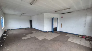 14A - 850sqm Warehouse To Rent - Roodekop