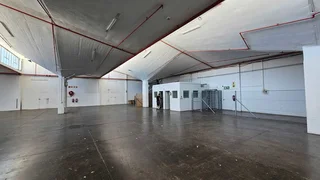 Warehouse To Let In Epping 2