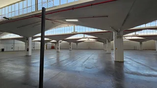 Warehouse To Let In Epping 2