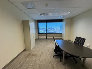 Compact and Prestigious Office Space To Let on the 16th Floor of Sinosteel Plaza