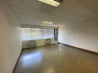 Office unit available for rent in the Woodlands Office Park