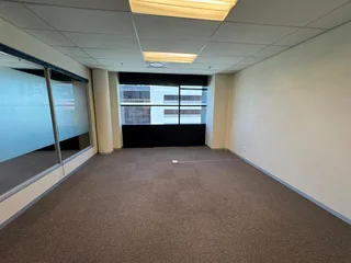 Modern 8th Floor Office To Let in Sinosteel Plaza