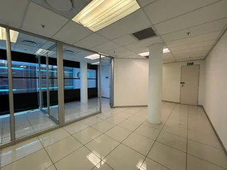Prestigious Office to Let on the 15th Floor of Sinosteel Plaza