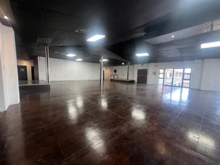 370m² Retail Space To Let at Village On Main in Parklands