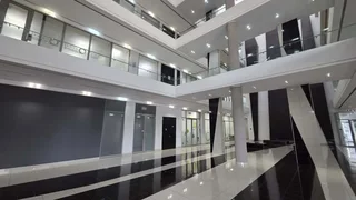 685m² office Space to let in Doringkloof with great exposure