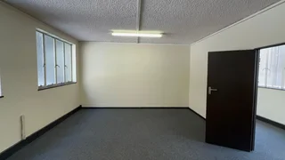40 Square Meter Office Space To Let – Premium Towers, Pretoria Central – Modern Convenience