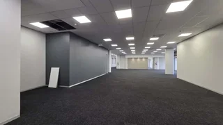 685m² office Space to let in Doringkloof with great exposure