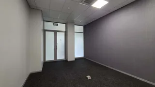 685m² office Space to let in Doringkloof with great exposure