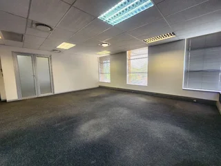 100sqm Office To Let – Monument Park – Exceptional Business Convenience