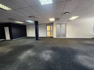 100sqm Office To Let – Monument Park – Exceptional Business Convenience