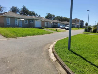 Build your own dream home in the most development secured area in Gonubie