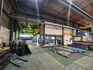 3481m² Warehouse TO LET in Montague Gardens with Gantry Cranes and large power supply