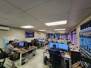 3481m² Warehouse TO LET in Montague Gardens with Gantry Cranes and large power supply