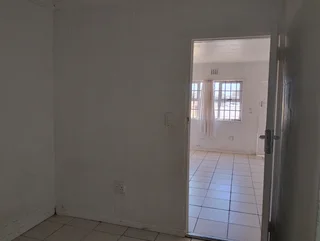 Secure 1-bedroom Apartment In Lotus River - F1bb