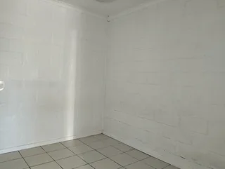 Secure 1-bedroom Apartment In Lotus River - F1bb