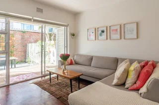 Spacious 2-Bedroom And 1-Bath Apartment In Sea Point