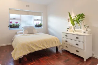 Spacious 2-Bedroom And 1-Bath Apartment In Sea Point