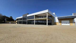 Showroom space available To Let with exposure on the R24 in Meadowdale.