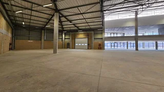 Showroom space available To Let with exposure on the R24 in Meadowdale.