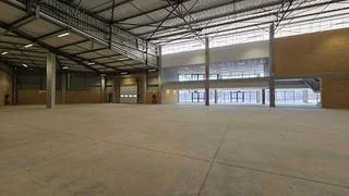 Showroom space available To Let with exposure on the R24 in Meadowdale.