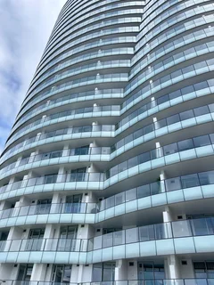 Modern 2 Bed 2 Bath Apartment in Umhlanga Rocks