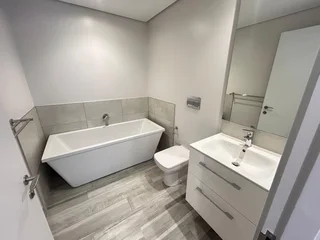 Modern 2 Bed 2 Bath Apartment in Umhlanga Rocks