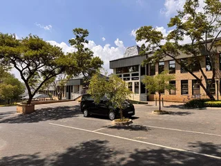 Prime Office Space to Let - Hurlingham Office Park, Bryanston