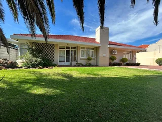 Standalone Office to Let - 208 Barry Hertzog Avenue, Greenside