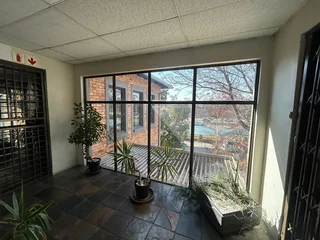 First Floor Office Space to Let – White Thorn Office Park, Allen’s Nek, Roodepoort