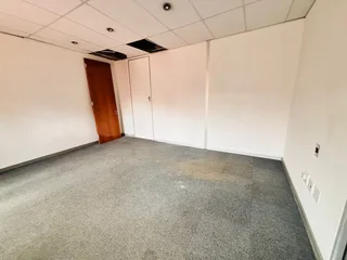 Prime Ground Floor Office Space To Let in Isle Of Houghton