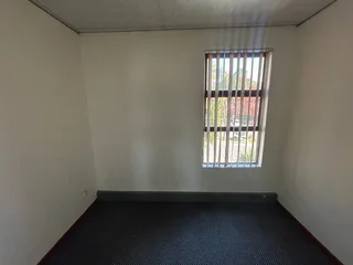 First Floor Office Space to Let – White Thorn Office Park, Allen’s Nek, Roodepoort