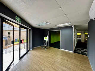 Prime Office Space to Let - Hurlingham Office Park, Bryanston