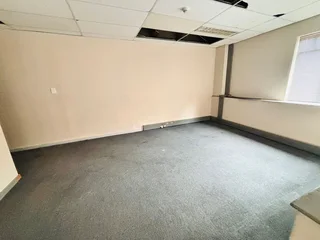 Prime Ground Floor Office Space To Let in Isle Of Houghton