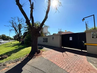 Standalone Office to Let - 208 Barry Hertzog Avenue, Greenside