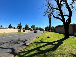 Standalone Office to Let - 208 Barry Hertzog Avenue, Greenside