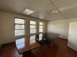 First Floor Office Space to Let – White Thorn Office Park, Allen’s Nek, Roodepoort