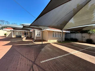 Standalone Office to Let - 208 Barry Hertzog Avenue, Greenside