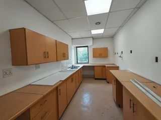 81 Square Meter Office To Let In Faerie Glen – Ready to move in early 2026