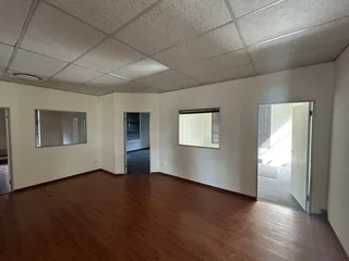 First Floor Office Space to Let – White Thorn Office Park, Allen’s Nek, Roodepoort