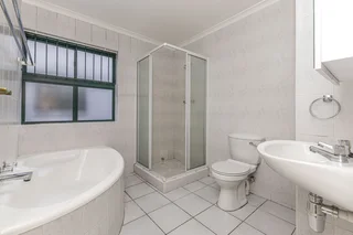 Light-Filled Two-Bedroom Apartment with Large Balcony &amp; Pool Access — Durbanville